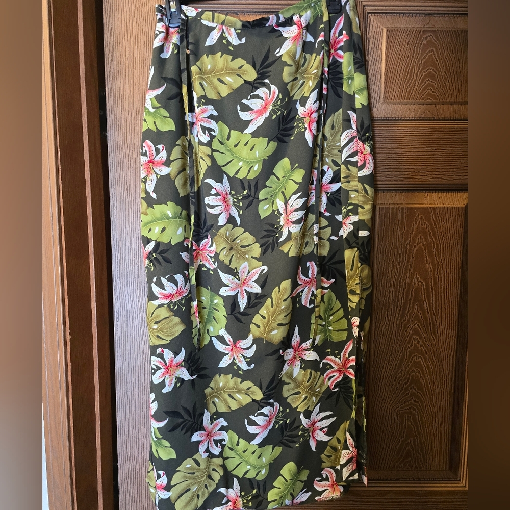 Kathie Lee floral skirt